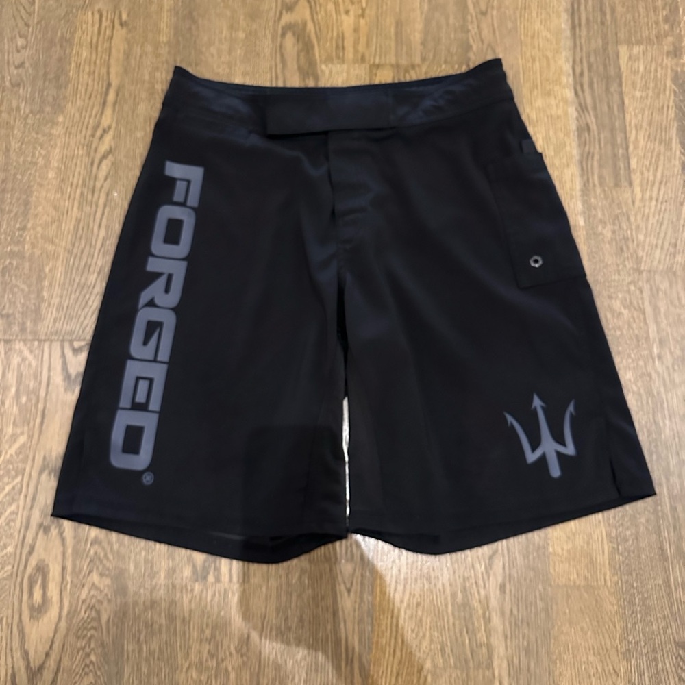 FORGED Men’s WOD MMA Shorts – Size 32 – Black